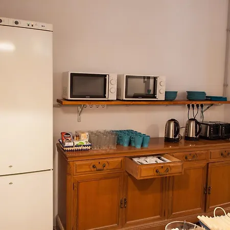 Alojamento de Acomodação e Pequeno-almoço Bed In 2*