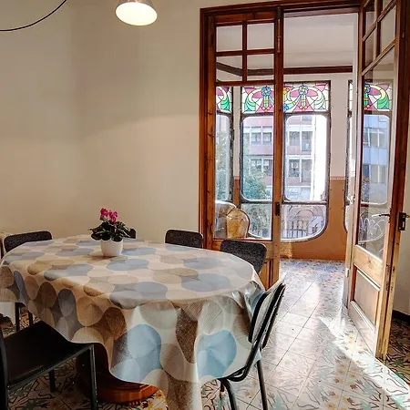Bed In 2* Girona