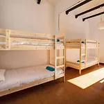 Bed In 2* Жирона