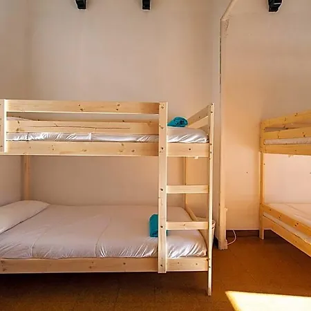 Bed In 2*