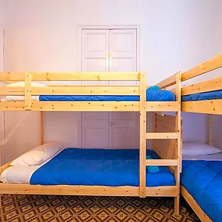 Bed & Breakfast Bed In Girona