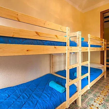 Bed In 2* Girona