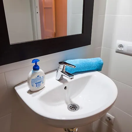 Bed In 2* Girona