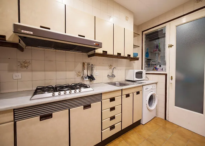 Oda ve Kahvaltı Bed In Girona