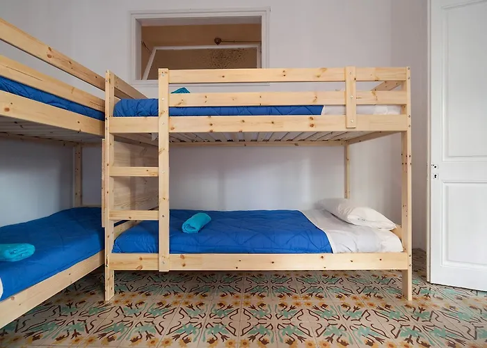 Bed In Oda ve Kahvaltı Girona