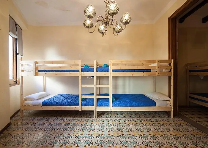 Bed In Oda ve Kahvaltı Girona