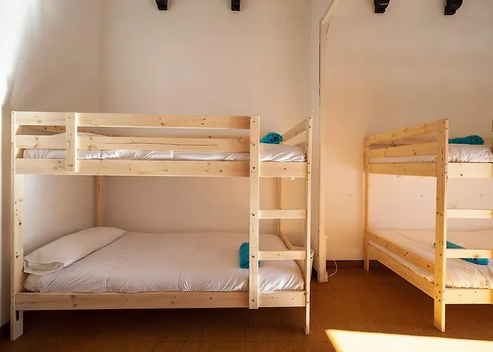 Oda ve Kahvaltı Bed In Girona