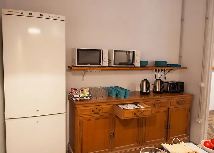 Oda ve Kahvaltı Bed In 2*