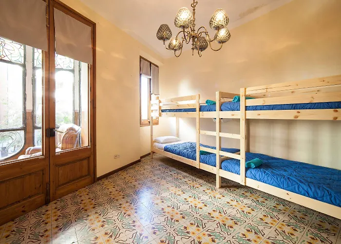 فندق مبيت وإفطار Bed In خيرونا