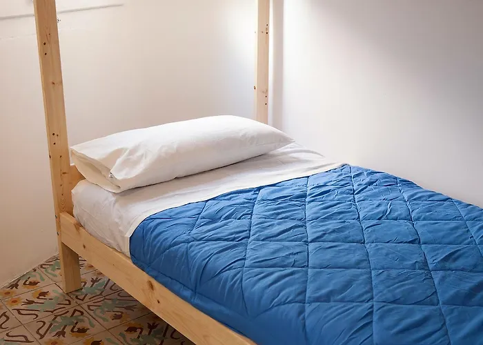 فندق مبيت وإفطار Bed In خيرونا